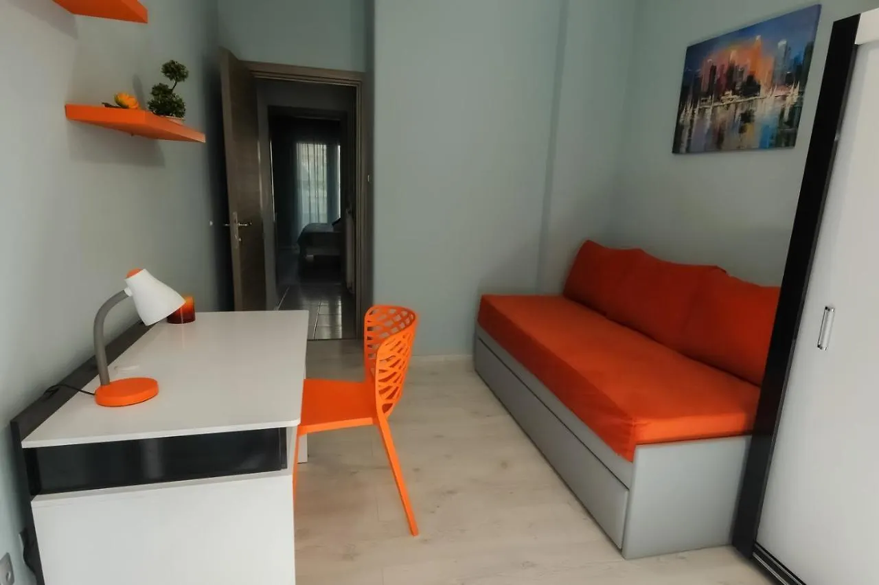 4 Colours Apartment Thessaloniki Greece